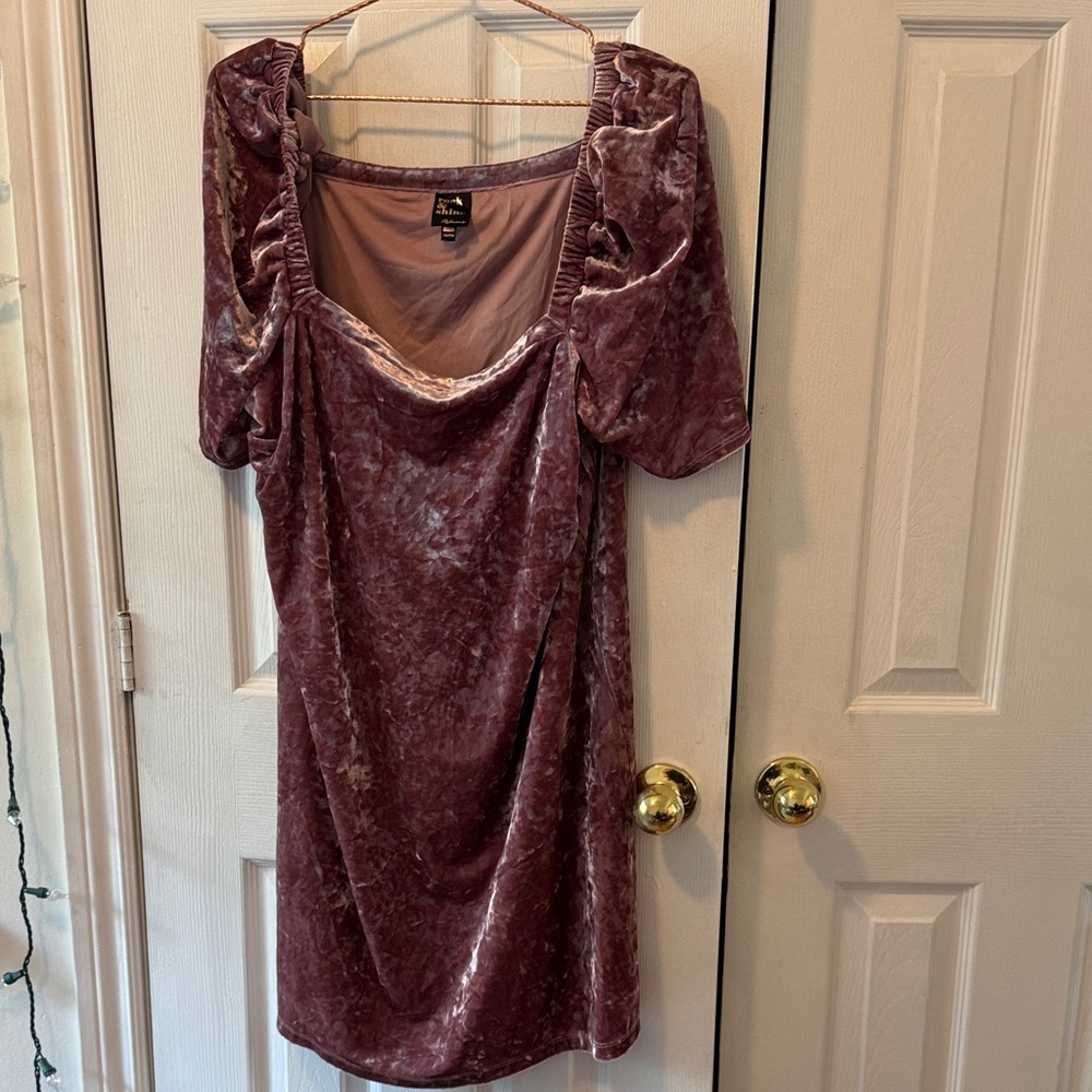 Reitmans Lavender Crushed Velvet Dress
